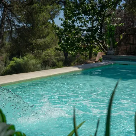 The Loft - With Private Pool & Jacuzzi *